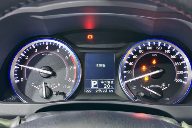 Used Toyota Highlander 2015 2.0T Four-Wheel Drive Luxury Edition 7-Seater Odometer Close Up