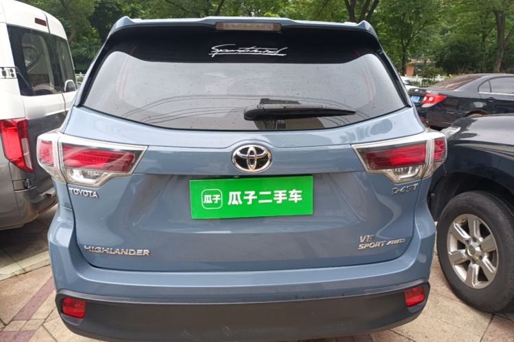 Used Toyota Highlander 2015 2.0T Four-Wheel Drive Luxury Edition 7-Seater Rear