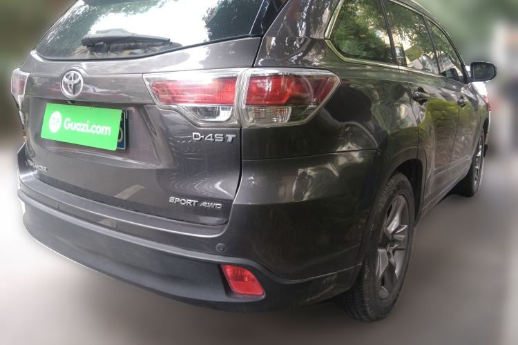 Used Toyota Highlander 2015 2.0T Four-Wheel Drive Luxury Edition 7-Seater Rear Right 45 Deg
