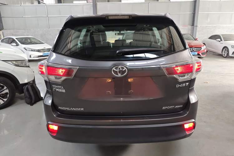 Used Toyota Highlander 2015 2.0T Four-Wheel Drive Luxury Edition 7-Seater Rear