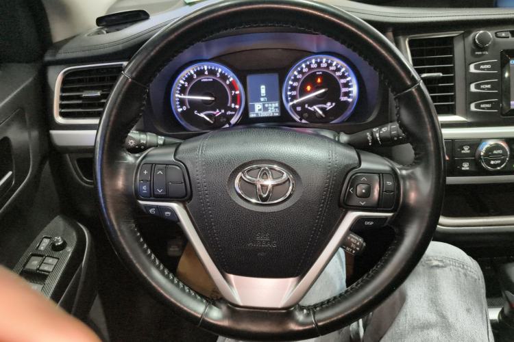 Used Toyota Highlander 2015 2.0T Four-Wheel Drive Luxury Edition 7-Seater Steering Wheel