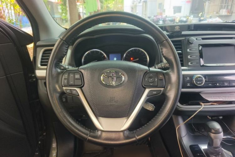 Used Toyota Highlander 2015 2.0T Four-Wheel Drive Luxury Edition 7-Seater Steering Wheel