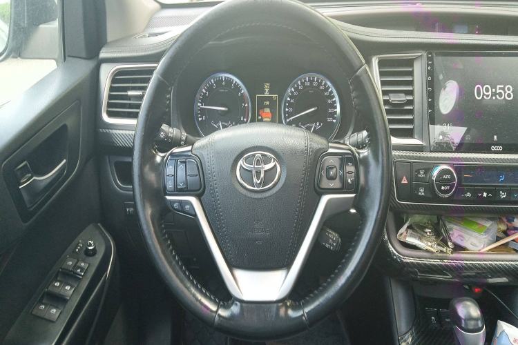 Used Toyota Highlander 2015 2.0T Four-Wheel Drive Luxury Edition 7-Seater Steering Wheel