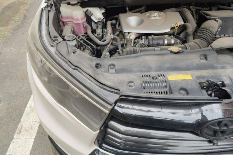 Used Toyota Highlander 2015 2.0T Four-Wheel Drive Luxury Edition 7-Seater Engine Bay Right