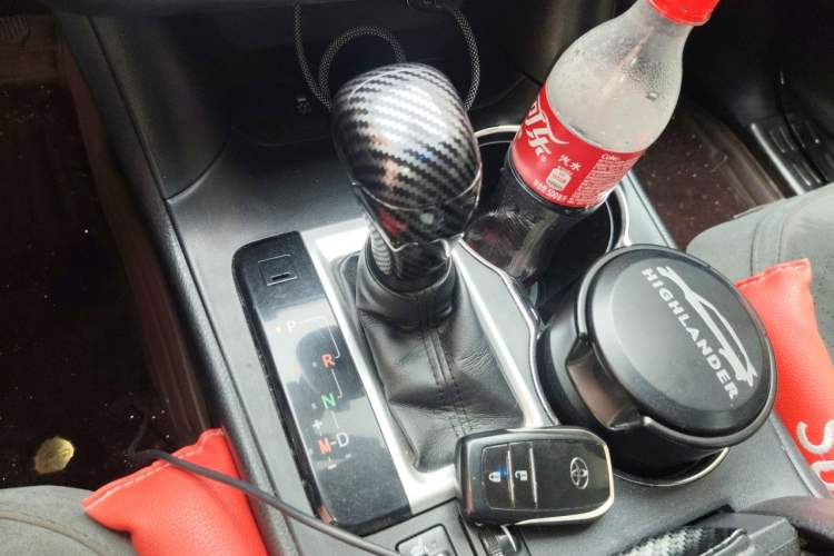 Used Toyota Highlander 2015 2.0T Four-Wheel Drive Luxury Edition 7-Seater Gear Lever