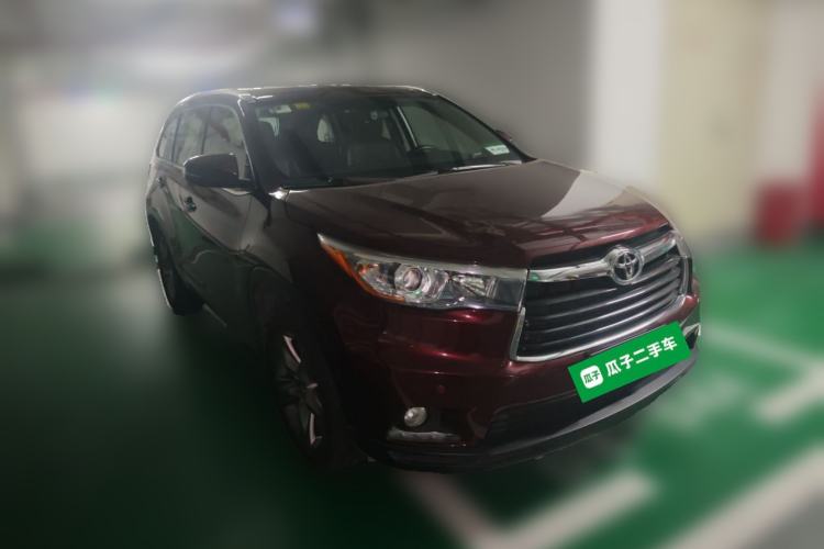 Used Toyota Highlander 2015 2.0T Two-Wheel Drive Luxury Edition 7 Seats Front Right 45 Deg