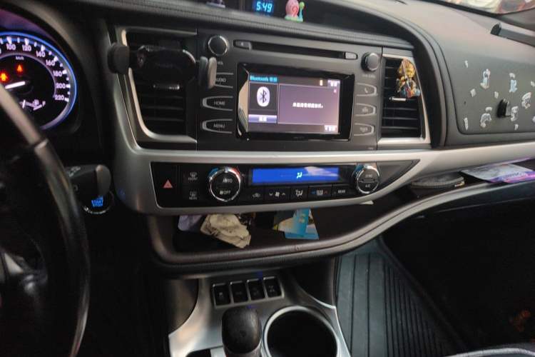 Used Toyota Highlander 2015 2.0T Four-Wheel Drive Luxury Edition 7-Seater Audio And AC Panel