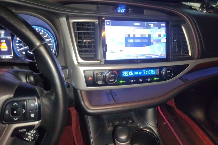 Used Toyota Highlander 2015 2.0T Four-Wheel Drive Ultimate Edition 7-Seater Audio And AC Panel