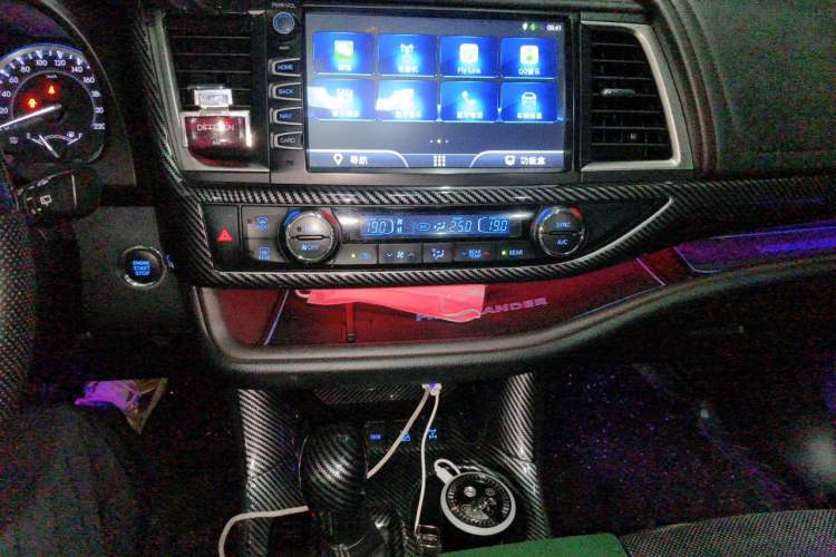 Used Toyota Highlander 2015 2.0T Four-Wheel Drive Luxury Edition 7-Seater Audio And AC Panel