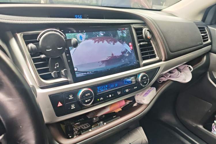 Used Toyota Highlander 2015 2.0T Four-Wheel Drive Luxury Edition 7-Seater Audio And AC Panel