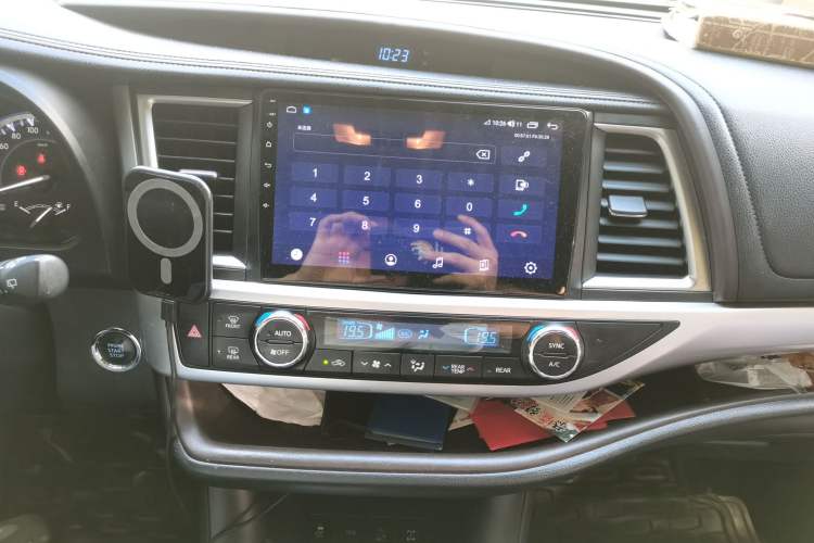 Used Toyota Highlander 2015 2.0T Four-Wheel Drive Luxury Edition 7-Seater Audio And AC Panel