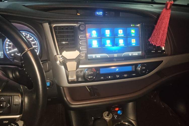 Used Toyota Highlander 2015 2.0T Four-Wheel Drive Luxury Edition 7-Seater Audio And AC Panel