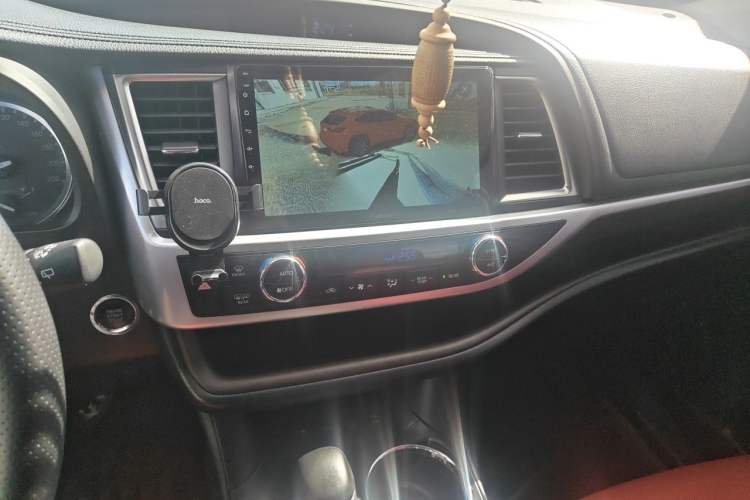 Used Toyota Highlander 2015 3.5L 4x4 Ultimate Edition 7-Seater Audio And AC Panel