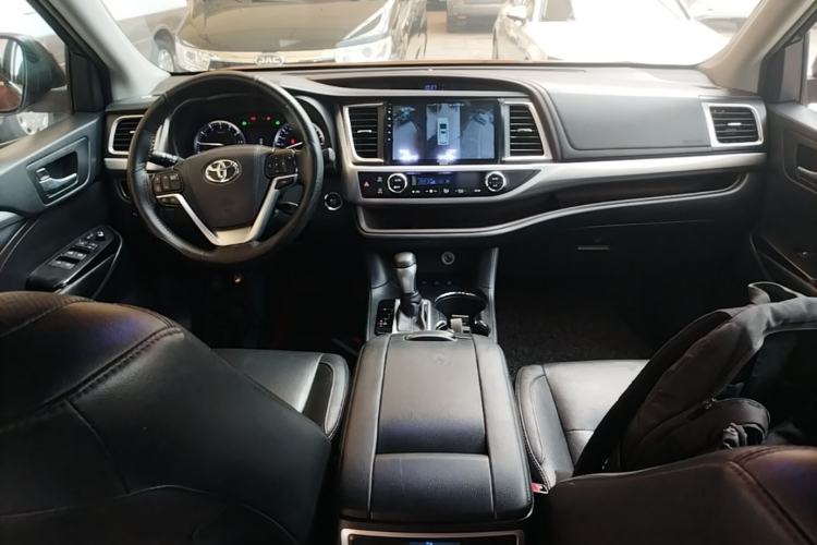 Used Toyota Highlander 2015 2.0T Four-Wheel Drive Luxury Edition 7-Seater Center Console