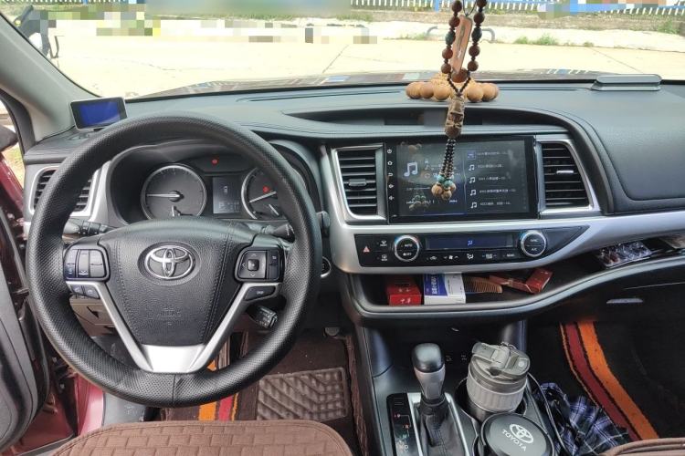 Used Toyota Highlander 2015 2.0T Four-Wheel Drive Luxury Edition 7-Seater Center Console