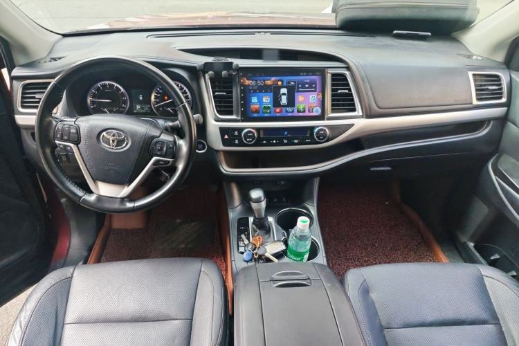 Used Toyota Highlander 2015 2.0T Four-Wheel Drive Luxury Edition 7-Seater Center Console