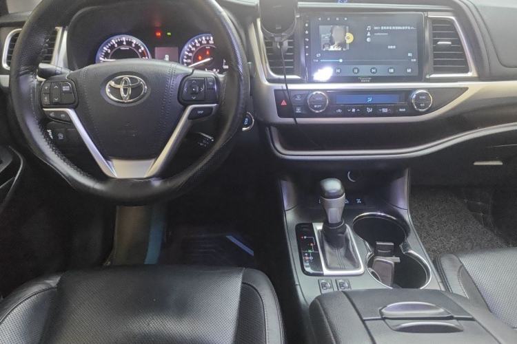 Used Toyota Highlander 2015 2.0T Four-Wheel Drive Luxury Edition 7-Seater Center Console