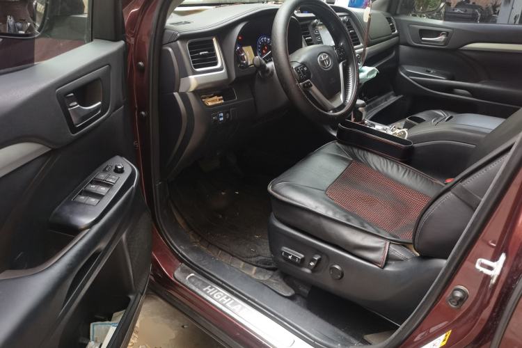 Used Toyota Highlander 2015 2.0T Four-Wheel Drive Luxury Edition 7-Seater Driver Seat