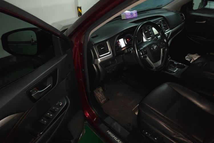 Used Toyota Highlander 2015 2.0T Four-Wheel Drive Luxury Edition 7-Seater Driver Seat