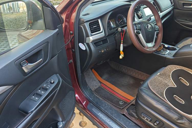 Used Toyota Highlander 2015 2.0T Four-Wheel Drive Luxury Edition 7-Seater Driver Seat