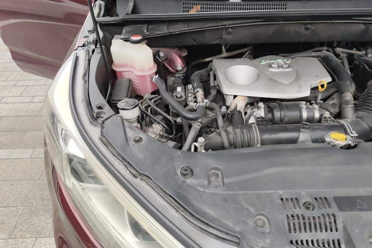 Used Toyota Highlander 2015 2.0T Four-Wheel Drive Ultimate Edition 7-Seater Engine Bay Right