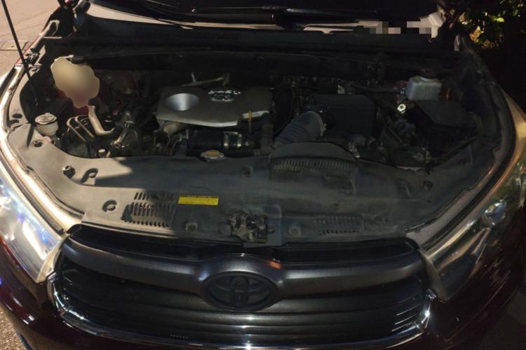 Used Toyota Highlander 2015 2.0T Four-Wheel Drive Luxury Edition 7-Seater Engine Bay