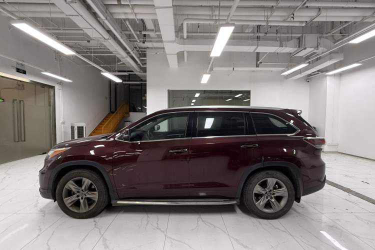 Used Toyota Highlander 2015 2.0T Four-Wheel Drive Luxury Edition 7-Seater Exterior 3