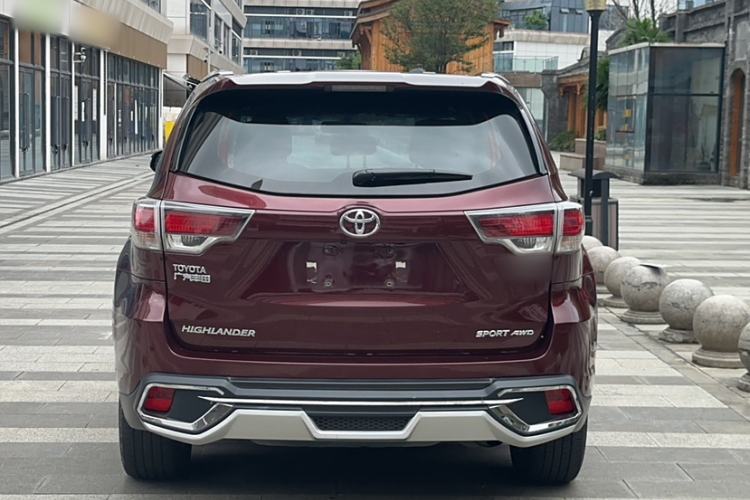 Used Toyota Highlander 2015 2.0T Four-Wheel Drive Luxury Edition 7-Seater Exterior 3