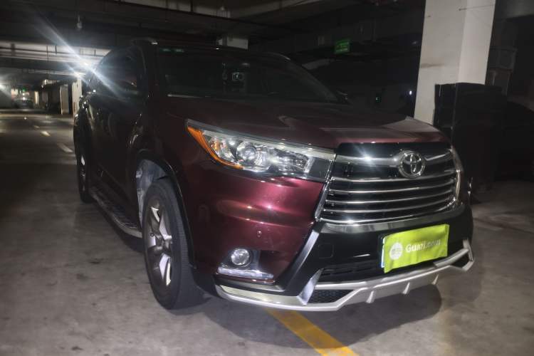 Used Toyota Highlander 2015 2.0T Four-Wheel Drive Luxury Edition 7-Seater Front Right 45 Deg