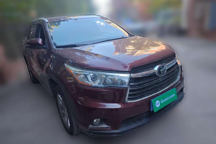 Used Toyota Highlander 2015 2.0T Four-Wheel Drive Ultimate Edition 7-Seater Front Right 45 Deg
