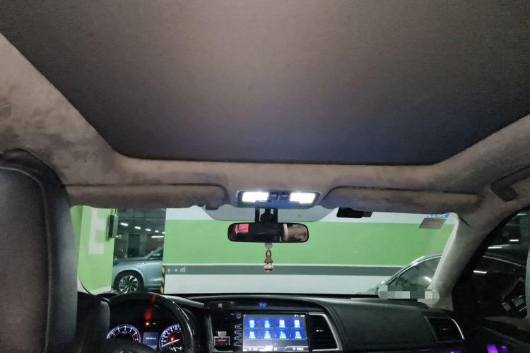 Used Toyota Highlander 2015 2.0T Four-Wheel Drive Luxury Edition 7-Seater Headliner