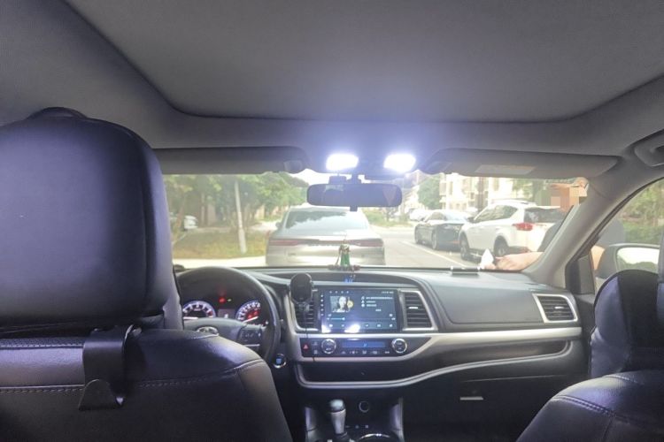 Used Toyota Highlander 2015 2.0T Four-Wheel Drive Luxury Edition 7-Seater Headliner