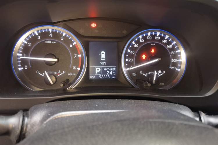 Used Toyota Highlander 2015 2.0T Four-Wheel Drive Luxury Edition 7-Seater Instrument Cluster