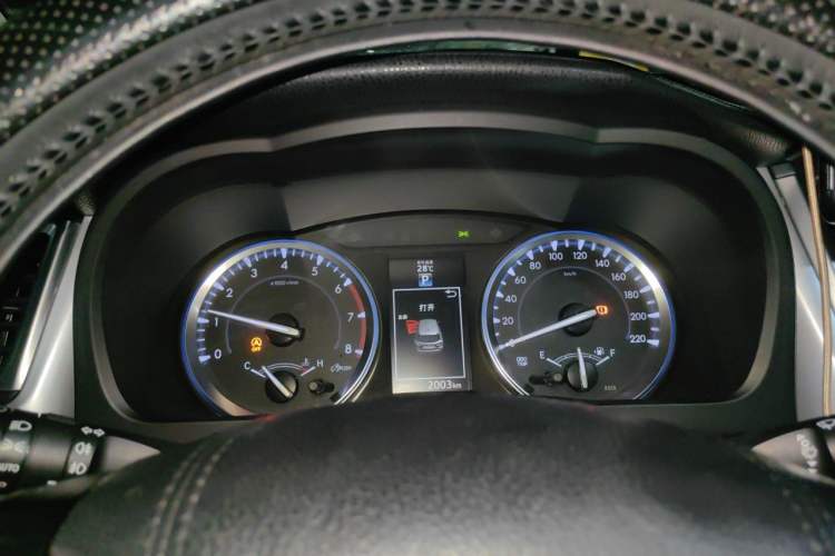 Used Toyota Highlander 2015 2.0T Four-Wheel Drive Ultimate Edition 7-Seater Instrument Cluster