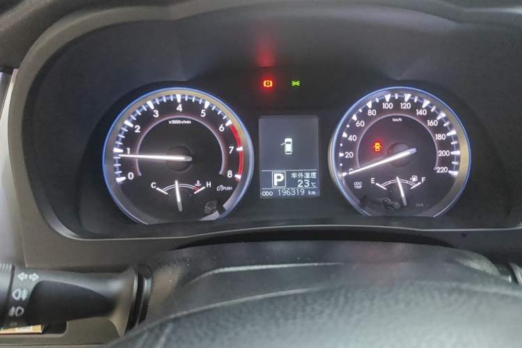 Used Toyota Highlander 2015 2.0T Four-Wheel Drive Luxury Edition 7-Seater Instrument Cluster