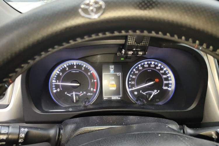 Used Toyota Highlander 2015 2.0T Four-Wheel Drive Ultimate Edition 7-Seater Instrument Cluster