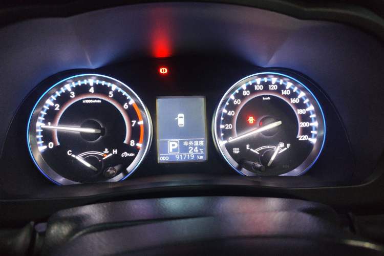 Used Toyota Highlander 2015 2.0T Four-Wheel Drive Luxury Edition 7-Seater Instrument Cluster