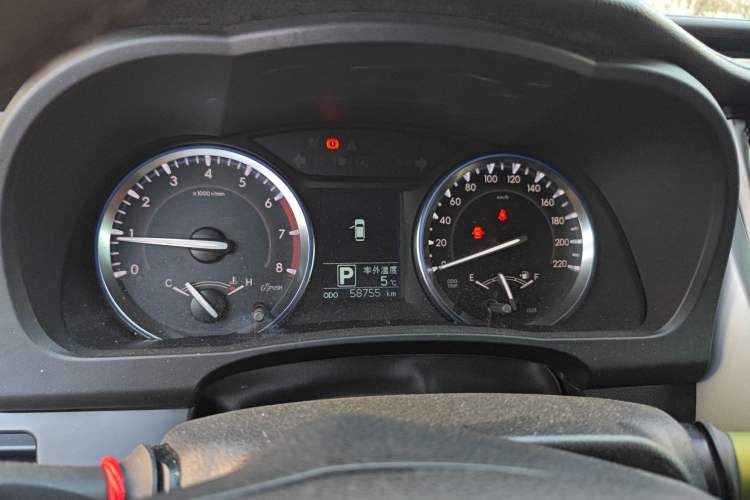 Used Toyota Highlander 2015 2.0T Four-Wheel Drive Luxury Edition 7-Seater Instrument Cluster