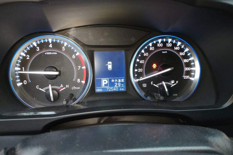 Used Toyota Highlander 2015 2.0T Four-Wheel Drive Luxury Edition 7-Seater Instrument Cluster