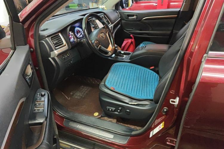 Used Toyota Highlander 2015 2.0T Four-Wheel Drive Ultimate Edition 7-Seater Left Front Seat