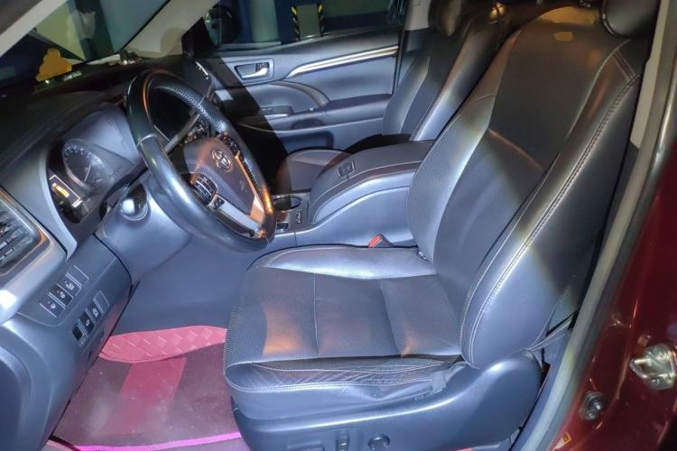 Used Toyota Highlander 2015 2.0T Four-Wheel Drive Ultimate Edition 7-Seater Left Front Seat