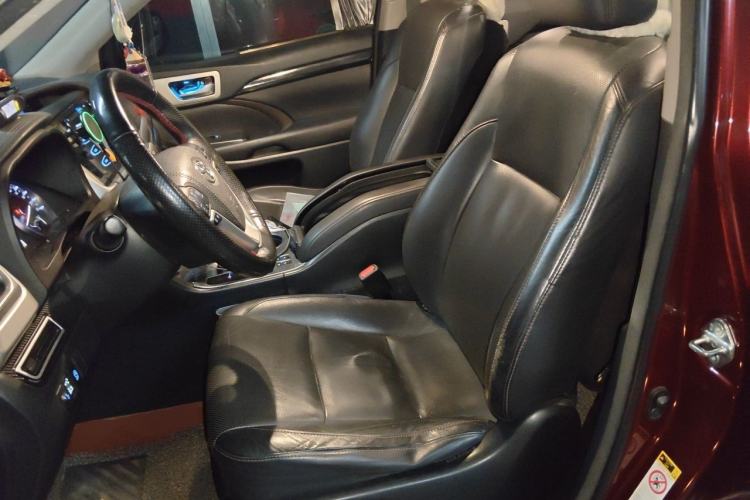 Used Toyota Highlander 2015 2.0T Two-Wheel Drive Luxury Edition 7 Seats Left Front Seat