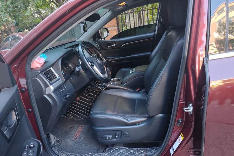Used Toyota Highlander 2015 2.0T Four-Wheel Drive Ultimate Edition 7-Seater Left Front Seat