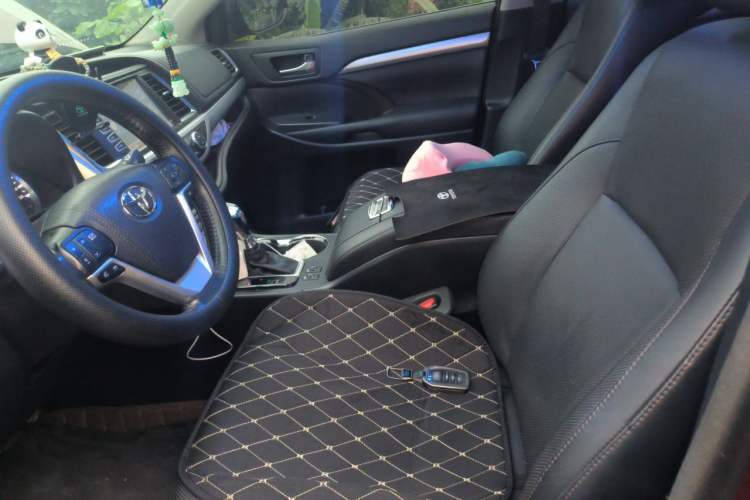 Used Toyota Highlander 2015 2.0T Four-Wheel Drive Luxury Navigation Version with 7 Seats Left Front Seat