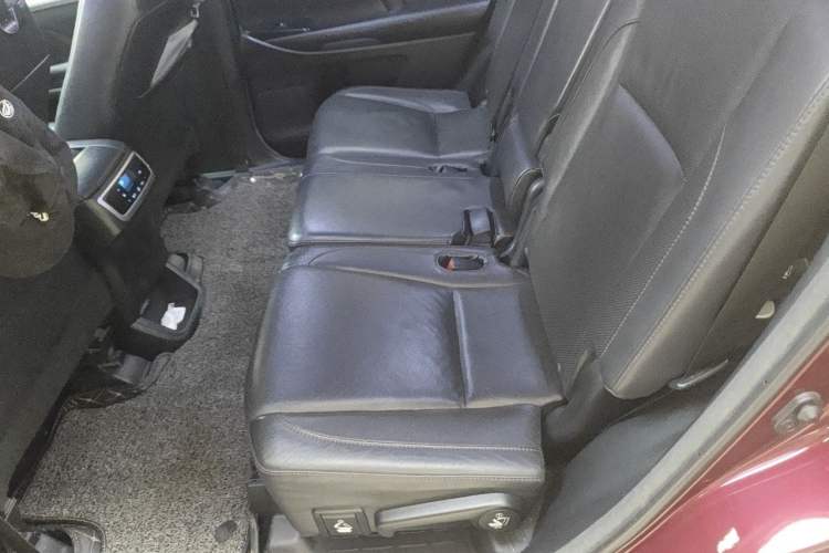 Used Toyota Highlander 2015 2.0T Four-Wheel Drive Luxury Edition 7-Seater Left Rear Seat