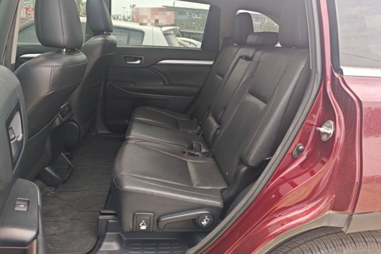 Used Toyota Highlander 2015 2.0T Four-Wheel Drive Luxury Edition 7-Seater Left Rear Seat