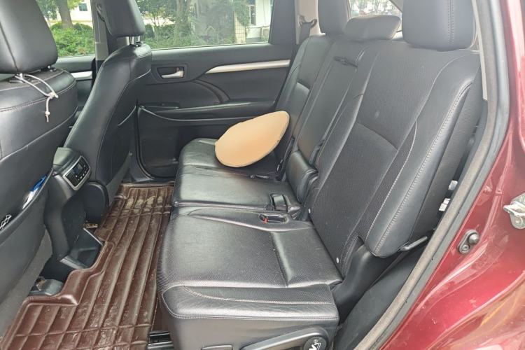 Used Toyota Highlander 2015 2.0T Two-Wheel Drive Luxury Edition 7 Seats Left Rear Seat