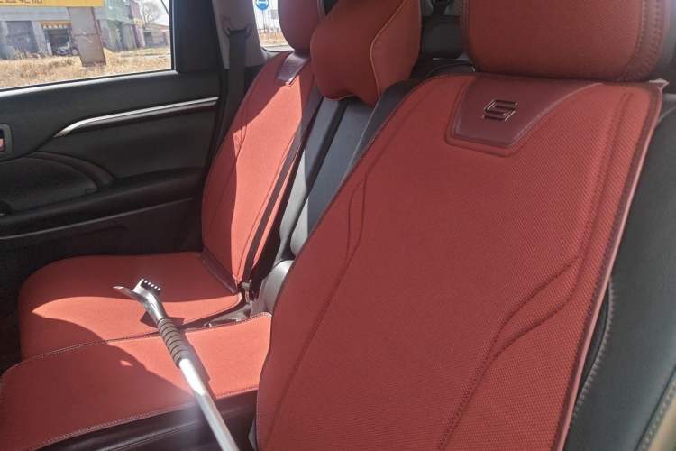 Used Toyota Highlander 2015 3.5L 4x4 Ultimate Edition 7-Seater Left Rear Seat