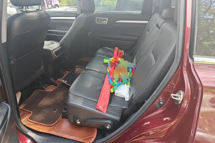 Used Toyota Highlander 2015 2.0T Four-Wheel Drive Luxury Edition 7-Seater Left Rear Seat