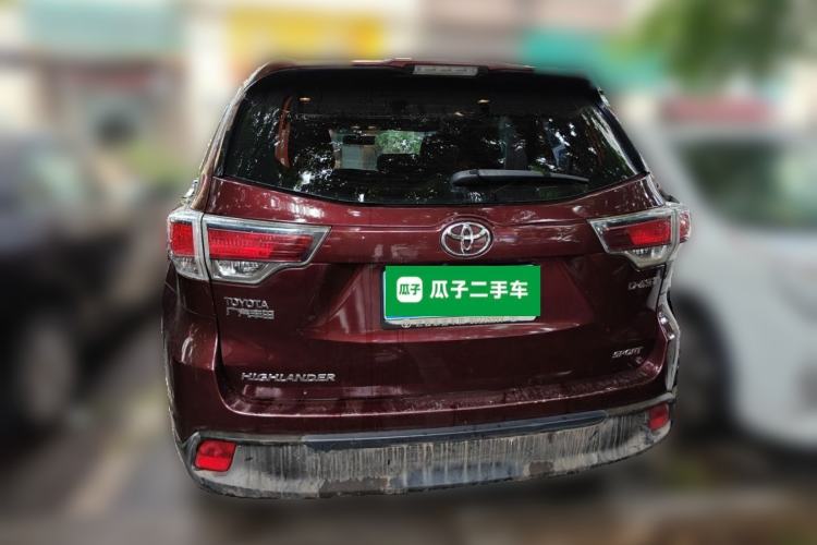 Used Toyota Highlander 2015 2.0T Two-Wheel Drive Luxury Edition 7 Seats Rear